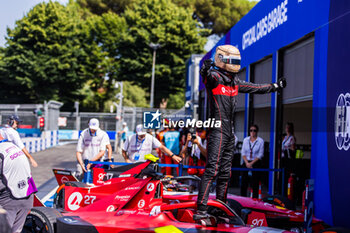 2023-07-16 - DENNIS Jake (gbr), Avalanche Andretti Formula E, Spark-Porsche, Porsche 99X Electric, portrait during the 2023 Hankook Rome ePrix, 10th meeting of the 2022-23 ABB FIA Formula E World Championship, on the Circuit Cittadino dell’EUR from July 14 to 16, 2023 in Rome, Italy - AUTO - 2023 FORMULA E ROME EPRIX - FORMULA E - MOTORS