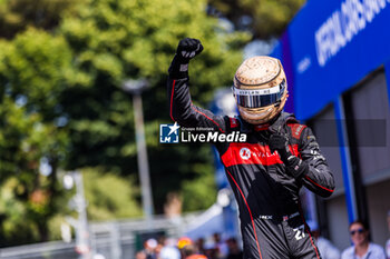 2023-07-16 - DENNIS Jake (gbr), Avalanche Andretti Formula E, Spark-Porsche, Porsche 99X Electric, portrait during the 2023 Hankook Rome ePrix, 10th meeting of the 2022-23 ABB FIA Formula E World Championship, on the Circuit Cittadino dell’EUR from July 14 to 16, 2023 in Rome, Italy - AUTO - 2023 FORMULA E ROME EPRIX - FORMULA E - MOTORS