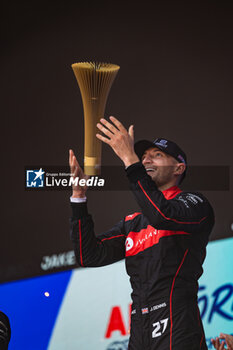 2023-07-16 - DENNIS Jake (gbr), Avalanche Andretti Formula E, Spark-Porsche, Porsche 99X Electric, portrait at the podium during the 2023 Hankook Rome ePrix, 10th meeting of the 2022-23 ABB FIA Formula E World Championship, on the Circuit Cittadino dell’EUR from July 14 to 16, 2023 in Rome, Italy - AUTO - 2023 FORMULA E ROME EPRIX - FORMULA E - MOTORS