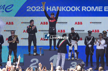 2023-07-16 - DENNIS Jake (gbr), Avalanche Andretti Formula E, Spark-Porsche, Porsche 99X Electric, portrait during the 2023 Hankook Rome ePrix, 10th meeting of the 2022-23 ABB FIA Formula E World Championship, on the Circuit Cittadino dell’EUR from July 14 to 16, 2023 in Rome, Italy - AUTO - 2023 FORMULA E ROME EPRIX - FORMULA E - MOTORS