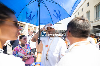 2023-07-16 - Marcell Jacobs, italian sprinter, gold medalist 100m Tokyo 2020 , grille de depart, starting grid during the 2023 Hankook Rome ePrix, 10th meeting of the 2022-23 ABB FIA Formula E World Championship, on the Circuit Cittadino dell’EUR from July 14 to 16, 2023 in Rome, Italy - AUTO - 2023 FORMULA E ROME EPRIX - FORMULA E - MOTORS