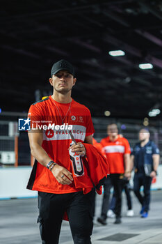 2023-07-28 - DENNIS Jake (gbr), Avalanche Andretti Formula E, Spark-Porsche, Porsche 99X Electric, portrait during the 2023 Hankook London ePrix, 12th meeting of the 2022-23 ABB FIA Formula E World Championship, on the ExCeL London from July 29 to 30, 2023 in London, United Kingdom - AUTO - 2023 FORMULA E HANKOOK LONDON EPRIX - FORMULA E - MOTORS
