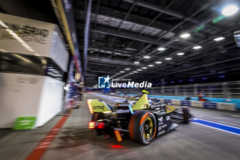 2023-07-28 - VERGNE Jean-Eric (fra), DS Penske Formula E Team, Spark-DS, DS E-Tense FE23, portrait during the 2023 Hankook London ePrix, 12th meeting of the 2022-23 ABB FIA Formula E World Championship, on the ExCeL London from July 29 to 30, 2023 in London, United Kingdom - AUTO - 2023 FORMULA E HANKOOK LONDON EPRIX - FORMULA E - MOTORS