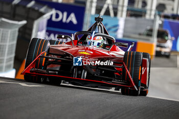 2023-07-28 - 23 FENESTRAZ Sacha (fra), Nissan Formula E Team, Spark-Nissan, Nissan e-4ORCE 04, action during the 2023 Hankook London ePrix, 12th meeting of the 2022-23 ABB FIA Formula E World Championship, on the ExCeL London from July 29 to 30, 2023 in London, United Kingdom - AUTO - 2023 FORMULA E HANKOOK LONDON EPRIX - FORMULA E - MOTORS