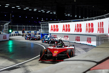 2023-07-29 - 23 FENESTRAZ Sacha (fra), Nissan Formula E Team, Spark-Nissan, Nissan e-4ORCE 04, action during the 2023 Hankook London ePrix, 12th meeting of the 2022-23 ABB FIA Formula E World Championship, on the ExCeL London from July 29 to 30, 2023 in London, United Kingdom - AUTO - 2023 FORMULA E HANKOOK LONDON EPRIX - FORMULA E - MOTORS