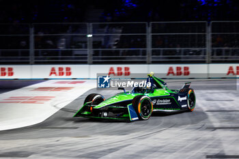 2023-07-29 - 37 CASSIDY Nick (nzl), Envision Racing, Spark-Jaguar, Jaguar I - Time 6, action during the 2023 Hankook London ePrix, 12th meeting of the 2022-23 ABB FIA Formula E World Championship, on the ExCeL London from July 29 to 30, 2023 in London, United Kingdom - AUTO - 2023 FORMULA E HANKOOK LONDON EPRIX - FORMULA E - MOTORS