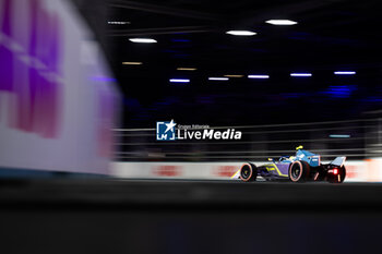 2023-07-29 - 51 MULLER Nico (swi), Team ABT - CUPRA, Spark-Mahindra, Mahindra M9-Electro, action during the 2023 Hankook London ePrix, 12th meeting of the 2022-23 ABB FIA Formula E World Championship, on the ExCeL London from July 29 to 30, 2023 in London, United Kingdom - AUTO - 2023 FORMULA E HANKOOK LONDON EPRIX - FORMULA E - MOTORS