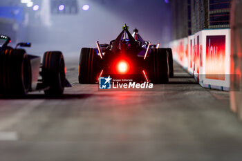 2023-07-29 - 10 BIRD Sam (gbr), Jaguar TCS Racing, Spark-Jaguar, Jaguar I - Time 6, action during the 2023 Hankook London ePrix, 12th meeting of the 2022-23 ABB FIA Formula E World Championship, on the ExCeL London from July 29 to 30, 2023 in London, United Kingdom - AUTO - 2023 FORMULA E HANKOOK LONDON EPRIX - FORMULA E - MOTORS