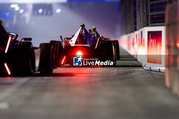 2023-07-29 - 13 DA COSTA Antonio Felix (prt), TAG HAUER Porsche Formula E Team, Porsche 99X Electric, action during the 2023 Hankook London ePrix, 12th meeting of the 2022-23 ABB FIA Formula E World Championship, on the ExCeL London from July 29 to 30, 2023 in London, United Kingdom - AUTO - 2023 FORMULA E HANKOOK LONDON EPRIX - FORMULA E - MOTORS