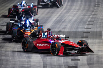 2023-07-29 - 27 DENNIS Jake (gbr), Avalanche Andretti Formula E, Spark-Porsche, Porsche 99X Electric, action during the 2023 Hankook London ePrix, 12th meeting of the 2022-23 ABB FIA Formula E World Championship, on the ExCeL London from July 29 to 30, 2023 in London, United Kingdom - AUTO - 2023 FORMULA E HANKOOK LONDON EPRIX - FORMULA E - MOTORS