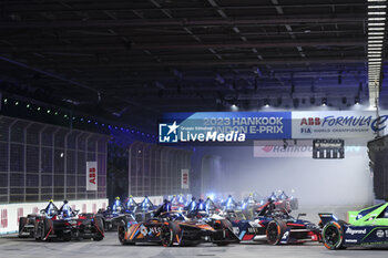 2023-07-29 - 58 RAST René (ger), Neom McLaren Formula E Team, Spark-Nissan, Nissan e-4ORCE 04, action during the 2023 Hankook London ePrix, 12th meeting of the 2022-23 ABB FIA Formula E World Championship, on the ExCeL London from July 29 to 30, 2023 in London, United Kingdom - AUTO - 2023 FORMULA E HANKOOK LONDON EPRIX - FORMULA E - MOTORS