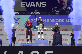 2023-07-29 - Formula E World Champion DENNIS Jake (gbr), Avalanche Andretti Formula E, Spark-Porsche, Porsche 99X Electric, portrait podium EVANS Mitch (nzl), Jaguar TCS Racing, Spark-Jaguar, Jaguar I - Time 6, portrait BUEMI Sébastien (swi), Envision Racing, Spark-Jaguar, Jaguar I - Time 6, portraitduring the 2023 Hankook London ePrix, 12th meeting of the 2022-23 ABB FIA Formula E World Championship, on the ExCeL London from July 29 to 30, 2023 in London, United Kingdom - AUTO - 2023 FORMULA E HANKOOK LONDON EPRIX - FORMULA E - MOTORS