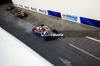 2023-07-29 - 94 WEHRLEIN Pascal (ger), TAG HAUER Porsche Formula E Team, Porsche 99X Electric, action during the 2023 Hankook London ePrix, 12th meeting of the 2022-23 ABB FIA Formula E World Championship, on the ExCeL London from July 29 to 30, 2023 in London, United Kingdom - AUTO - 2023 FORMULA E HANKOOK LONDON EPRIX - FORMULA E - MOTORS