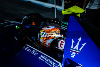 2023-07-29 - MORTARA Edoardo (swi), Maserati MSG Racing, Spark-Venturi, portrait on the starting grid, grille de depart, during the 2023 Hankook London ePrix, 12th meeting of the 2022-23 ABB FIA Formula E World Championship, on the ExCeL London from July 29 to 30, 2023 in London, United Kingdom - AUTO - 2023 FORMULA E HANKOOK LONDON EPRIX - FORMULA E - MOTORS