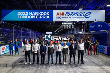 2023-07-29 - DODDS Jeff, Chief Executive Officer - Formula E, portrait Manfred Sandbichler, Hankook Director Motorsport, AGAG Alejandro (spa) CEO of Formula E Holding, portrait JengHo Park Vice President & CMO Hankook Sanghoon Lee Hankook President & COO LONGO Alberto, Formula E Chief Championship Officer & Co Founder, portrait on the starting grid, grille de depart, during the 2023 Hankook London ePrix, 12th meeting of the 2022-23 ABB FIA Formula E World Championship, on the ExCeL London from July 29 to 30, 2023 in London, United Kingdom - AUTO - 2023 FORMULA E HANKOOK LONDON EPRIX - FORMULA E - MOTORS