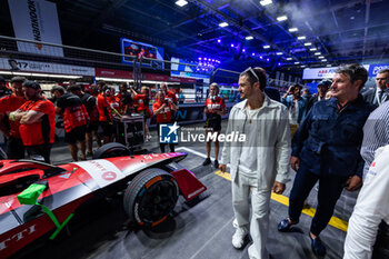 2023-07-29 - Orlando Bloom, actor, portrait on the starting grid, grille de depart, during the 2023 Hankook London ePrix, 12th meeting of the 2022-23 ABB FIA Formula E World Championship, on the ExCeL London from July 29 to 30, 2023 in London, United Kingdom - AUTO - 2023 FORMULA E HANKOOK LONDON EPRIX - FORMULA E - MOTORS