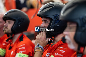 2023-07-29 - mecaniciens mechanics Avalanche Andretti Formula E, portrait during the 2023 Hankook London ePrix, 12th meeting of the 2022-23 ABB FIA Formula E World Championship, on the ExCeL London from July 29 to 30, 2023 in London, United Kingdom - AUTO - 2023 FORMULA E HANKOOK LONDON EPRIX - FORMULA E - MOTORS