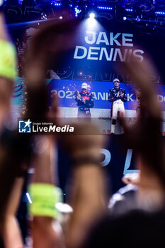 2023-07-29 - Formula E World Champion DENNIS Jake (gbr), Avalanche Andretti Formula E, Spark-Porsche, Porsche 99X Electric, portrait podium during the 2023 Hankook London ePrix, 12th meeting of the 2022-23 ABB FIA Formula E World Championship, on the ExCeL London from July 29 to 30, 2023 in London, United Kingdom - AUTO - 2023 FORMULA E HANKOOK LONDON EPRIX - FORMULA E - MOTORS