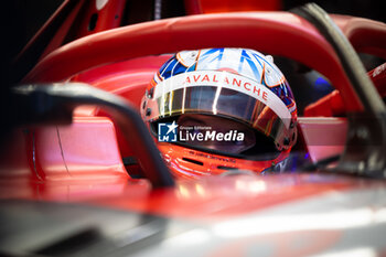 2023-07-29 - 27 DENNIS Jake (gbr), Avalanche Andretti Formula E, Spark-Porsche, Porsche 99X Electric, portrait during the 2023 Hankook London ePrix, 12th meeting of the 2022-23 ABB FIA Formula E World Championship, on the ExCeL London from July 29 to 30, 2023 in London, United Kingdom - AUTO - 2023 FORMULA E HANKOOK LONDON EPRIX - FORMULA E - MOTORS