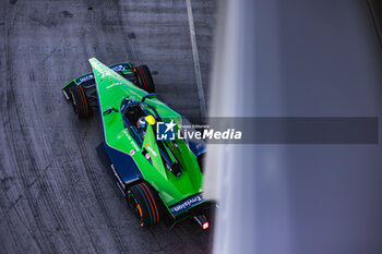2023-07-30 - 37 CASSIDY Nick (nzl), Envision Racing, Spark-Jaguar, Jaguar I - Time 6, action during the 2023 Hankook London ePrix, 12th meeting of the 2022-23 ABB FIA Formula E World Championship, on the ExCeL London from July 29 to 30, 2023 in London, United Kingdom - AUTO - 2023 FORMULA E HANKOOK LONDON EPRIX - FORMULA E - MOTORS