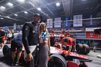 2023-07-30 - DENNIS Jake (gbr), Avalanche Andretti Formula E, Spark-Porsche, Porsche 99X Electric, portrait on the starting grid, grille de depart during the 2023 Hankook London ePrix, 12th meeting of the 2022-23 ABB FIA Formula E World Championship, on the ExCeL London from July 29 to 30, 2023 in London, United Kingdom - AUTO - 2023 FORMULA E HANKOOK LONDON EPRIX - FORMULA E - MOTORS