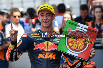 2023-06-11 - Acosta Pedro (Esp)
Team: Red Bull KTM Ajo Moto2 celebrates on the podium after winning the Moto2 Gran Premio d'Italia Oakley - RACE MOTOGP GRAND PRIX OF ITALY - MOTOGP - MOTORS