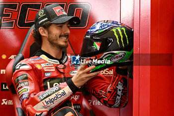 2023-06-10 - Italian rider Francesco Bagnaia of Ducati Lenovo Team with his helmet for Mugello - QUALIFYING MOTOGP GRAND PRIX OF ITALY - MOTOGP - MOTORS