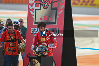 2023-11-26 - Bagnaia Francesco ITA Ducati Lenovo Team Ducati celebrates the victory of the MotoGP World Championship - 2023 MOTOGP GRAND PRIX OF SPAIN - GRAN PREMIO MOTUL DE LA COMUNITAT VALENCIANA - RACE E PRESS CONFERENCE - MOTOGP - MOTORS