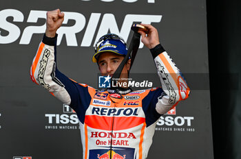 2023-11-25 - Marquez Marc SPA Repsol Honda Team Honda celebrate celebrates third place at MotoGP Tissot Sprint Race - 2023 MOTOGP GRAND PRIX OF SPAIN - GRAN PREMIO MOTUL DE LA COMUNITAT VALENCIANA - TISSOT SPRINT RACE - MOTOGP - MOTORS