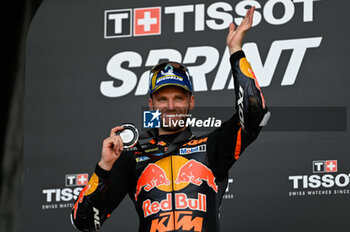 2023-11-25 - Binder Brad RSA Red Bull Ktm Factory Racing Ktm i celebrate the podium of the MotoGP Tissot Sprint race - 2023 MOTOGP GRAND PRIX OF SPAIN - GRAN PREMIO MOTUL DE LA COMUNITAT VALENCIANA - TISSOT SPRINT RACE - MOTOGP - MOTORS
