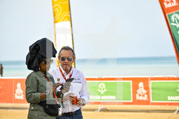 2023-01-01 - Jacky Icx and his wife, portrait during the Starting podium ceremony of the Dakar 2023, on December 31, 2022 near Yanbu, Saudi Arabia - AUTO - DAKAR 2023 - PODIUM START - RALLY - MOTORS