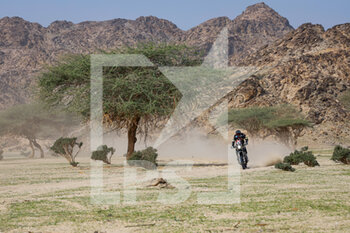 2023-01-01 - 86 HERBST Charlie (fra), Team All Tracks, KTM, Moto, Motul, action during the Stage 1 of the Dakar 2023 around Sea Camp, on January 1st, 2023 near Yanbu, Saudi Arabia - AUTO - DAKAR 2023 - STAGE 1 - RALLY - MOTORS