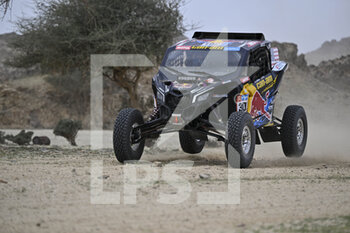 2023-01-01 - 301 QUINTERO Seth (usa), ZENZ Dennis (ger), Red Bull Off-Road Junior Team USA presented by BF Goodrich, Can-Am, SSV, FIA W2RC, action during the Stage 1 of the Dakar 2023 around Sea Camp, on January 1st, 2023 near Yanbu, Saudi Arabia - AUTO - DAKAR 2023 - STAGE 1 - RALLY - MOTORS