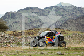 2023-01-02 - 301 QUINTERO Seth (usa), ZENZ Dennis (ger), Red Bull Off-Road Junior Team USA presented by BF Goodrich, Can-Am, SSV, FIA W2RC, action during the Stage 2 of the Dakar 2023 between Sea Camp and Al-'Ula, on January 2nd, 2023 in Al-'Ula, Saudi Arabia - AUTO - DAKAR 2023 - STAGE 2 - RALLY - MOTORS