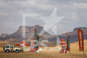 2023-01-02 - Dakar Classic finish line during the Stage 2 of the Dakar 2023 between Sea Camp and Al-'Ula, on January 2nd, 2023 in Al-'Ula, Saudi Arabia - AUTO - DAKAR 2023 - STAGE 2 - RALLY - MOTORS