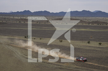 2023-01-02 - 207 SAINZ Carlos (spa), CRUZ Lucas (spa), Team Audi Sport, Audi RS Q e-tron E2, Auto, action during the Stage 2 of the Dakar 2023 between Sea Camp and Al-'Ula, on January 2nd, 2023 in Al-'Ula, Saudi Arabia - AUTO - DAKAR 2023 - STAGE 2 - RALLY - MOTORS