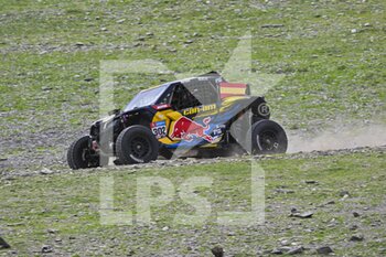 2023-01-02 - 302 GUTIERREZ HERRERO Cristina (spa), MORENO HUETE Pablo (spa), Red Bull Off-Road Junior Team USA presented by BF Goodrich, Can-Am, SSV, FIA W2RC, action during the Stage 2 of the Dakar 2023 between Sea Camp and Al-'Ula, on January 2nd, 2023 in Al-'Ula, Saudi Arabia - AUTO - DAKAR 2023 - STAGE 2 - RALLY - MOTORS