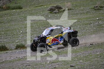 2023-01-02 - 300 LOPEZ CONTARDO Francisco (chl), LATRACH VINAGRE Juan Pablo (chl), Red Bull Can-Am Factory Racing, Can-Am, SSV, FIA W2RC, Motul, action during the Stage 2 of the Dakar 2023 between Sea Camp and Al-'Ula, on January 2nd, 2023 in Al-'Ula, Saudi Arabia - AUTO - DAKAR 2023 - STAGE 2 - RALLY - MOTORS