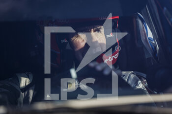 2023-01-02 - PETERHANSEL Stéphane (fra), Team Audi Sport, Audi RS Q e-tron E2, Auto, portrait during the Stage 2 of the Dakar 2023 between Sea Camp and Al-'Ula, on January 2nd, 2023 in Al-'Ula, Saudi Arabia - AUTO - DAKAR 2023 - STAGE 2 - RALLY - MOTORS