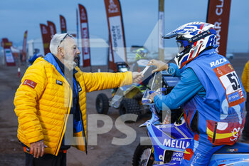 2023-01-03 - Chris Evans at the CHDL during the Stage 3 of the Dakar 2023 between Al-'Ula and Haïl, on January 3rd, 2023 in Haïl, Saudi Arabia - AUTO - DAKAR 2023 - STAGE 3 - RALLY - MOTORS
