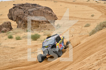 2023-01-03 - 302 GUTIERREZ HERRERO Cristina (spa), MORENO HUETE Pablo (spa), Red Bull Off-Road Junior Team USA presented by BF Goodrich, Can-Am, SSV, FIA W2RC, action during the Stage 3 of the Dakar 2023 between Al-'Ula and Haïl, on January 3rd, 2023 in Haïl, Saudi Arabia - AUTO - DAKAR 2023 - STAGE 3 - RALLY - MOTORS