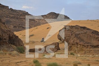 2023-01-03 - 10 HOWES Skyler (usa), Husqvarna Factory Racing, Husqvarna, Moto, FIM W2RC, action during the Stage 3 of the Dakar 2023 between Al-'Ula and Haïl, on January 3rd, 2023 in Haïl, Saudi Arabia - AUTO - DAKAR 2023 - STAGE 3 - RALLY - MOTORS