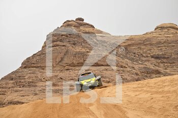 2023-01-03 - 237 TIAN Po (chn), DU Xuanyi (chn), HANWEI Motorsport Team, SMG, Auto, FIA W2RC, action during the Stage 3 of the Dakar 2023 between Al-'Ula and Haïl, on January 3rd, 2023 in Haïl, Saudi Arabia - AUTO - DAKAR 2023 - STAGE 3 - RALLY - MOTORS