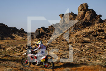 2023-01-04 - 27 RODRIGUES Joaquim (prt), Hero Motorsports Team Rally, Hero, Moto, FIM W2RC, Motul, action during the Stage 4 of the Dakar 2023 around Haïl, on January 4th, 2023 in Haïl, Saudi Arabia - AUTO - DAKAR 2023 - STAGE 4 - RALLY - MOTORS