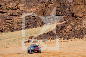 2023-01-04 - 207 SAINZ Carlos (spa), CRUZ Lucas (spa), Team Audi Sport, Audi RS Q e-tron E2, Auto, action during the Stage 4 of the Dakar 2023 around Haïl, on January 4th, 2023 in Haïl, Saudi Arabia - AUTO - DAKAR 2023 - STAGE 4 - RALLY - MOTORS