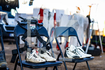 2023-01-04 - Clothes drying up after the rain during the Stage 4 of the Dakar 2023 around Haïl, on January 4th, 2023 in Haïl, Saudi Arabia - AUTO - DAKAR 2023 - STAGE 4 - RALLY - MOTORS