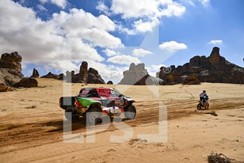 2023-01-04 - 202 Al RAJHI Yazeed (sau), V0N ZITZEWITZ Dirk (ger), Overdrive Racing, Toyota Hilux, Auto, FIA W2RC, action during the Stage 4 of the Dakar 2023 around Haïl, on January 4th, 2023 in Haïl, Saudi Arabia - AUTO - DAKAR 2023 - STAGE 4 - RALLY - MOTORS