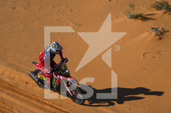 2023-01-05 - 42 VAN BEVEREN Adrien (fra), Monster Energy Honda Team, Honda, Moto, FIM W2RC, Motul, action during the Stage 5 of the Dakar 2023 around Haïl, on January 5th, 2023 in Haïl, Saudi Arabia - AUTO - DAKAR 2023 - STAGE 5 - RALLY - MOTORS