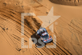 2023-01-05 - 207 SAINZ Carlos (spa), CRUZ Lucas (spa), Team Audi Sport, Audi RS Q e-tron E2, Auto, action during the Stage 5 of the Dakar 2023 around Haïl, on January 5th, 2023 in Haïl, Saudi Arabia - AUTO - DAKAR 2023 - STAGE 5 - RALLY - MOTORS
