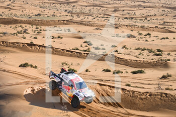 2023-01-05 - 200 AL-ATTIYAH Nasser (qat), BAUMEL Mathieu (fra), Toyota Gazoo Racing, Toyota Hilux, Auto, FIA W2RC, action during the Stage 5 of the Dakar 2023 around Haïl, on January 5th, 2023 in Haïl, Saudi Arabia - AUTO - DAKAR 2023 - STAGE 5 - RALLY - MOTORS